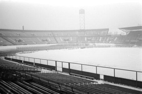 Stadions, sneeuw, Bestanddeelnr 924-3362