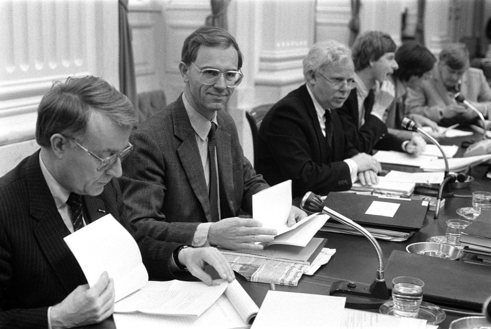 Staatssecretaris Koning (l) en minister Ruding (Financiën), Bestanddeelnr 932-6037