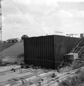 Stalen bekisting van tunnelsegment in bouwput Brienenoord, Bestanddeelnr 912-8188