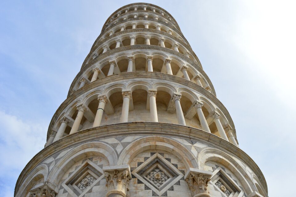 Leaning tower history architecture