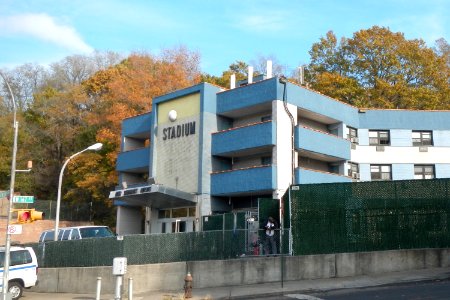 Stadium Hotel Sedgwick A 167 St jeh