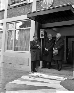 Staatssecretaris Roolvink opent Ivio-gebouw in Amsterdam Roolvink, professor dr, Bestanddeelnr 913-2065