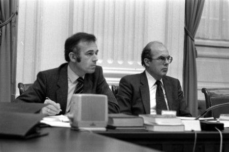 Staatssecretaris Scheltema (links) en minister De Ruiter, Bestanddeelnr 931-8358