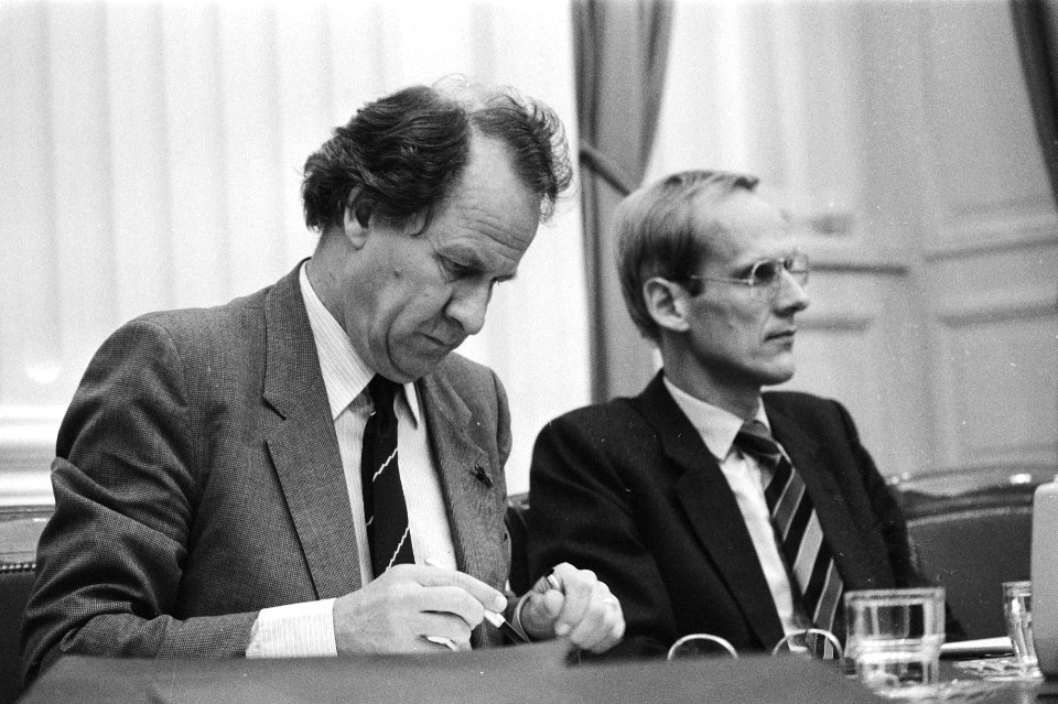 Staatssecretaris Brokx (l) en minister Winsemius, Bestanddeelnr 932-7429
