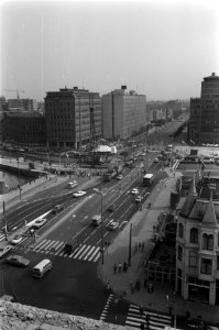 Staatssecretaris Keijzer slaat eerste paal voor metro, Amsterdam overzicht, Bestanddeelnr 923-7857