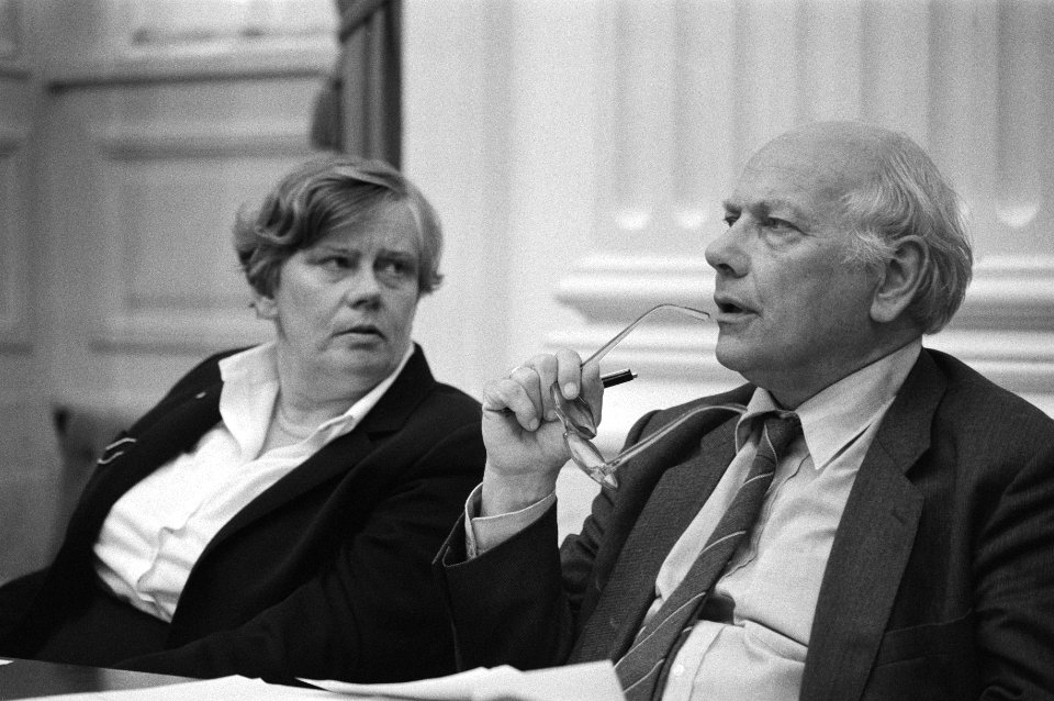 Staatssecretaris Dales (PvdA) en vice-minister-president Den Uyl (PvdA) tijdens , Bestanddeelnr 931-6886