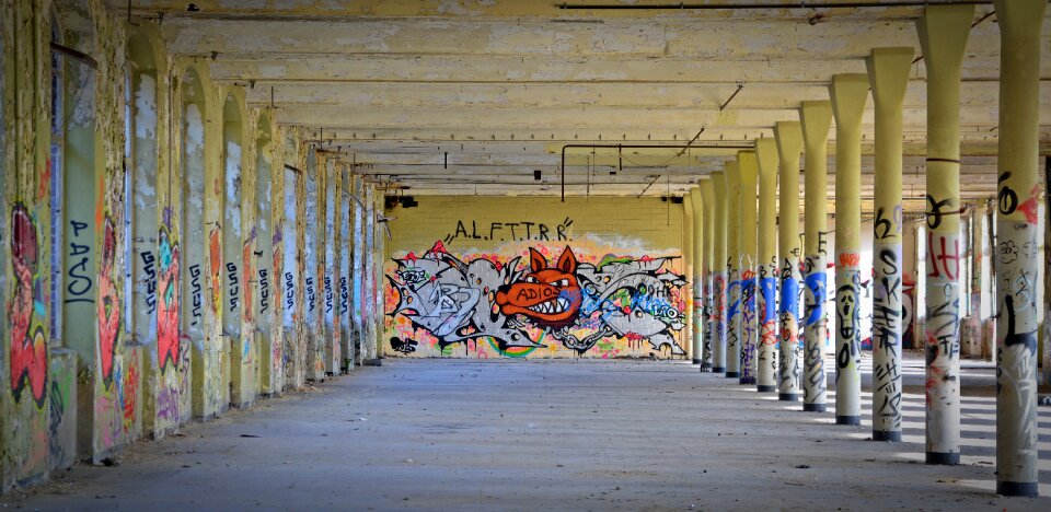 Graffiti old abandoned