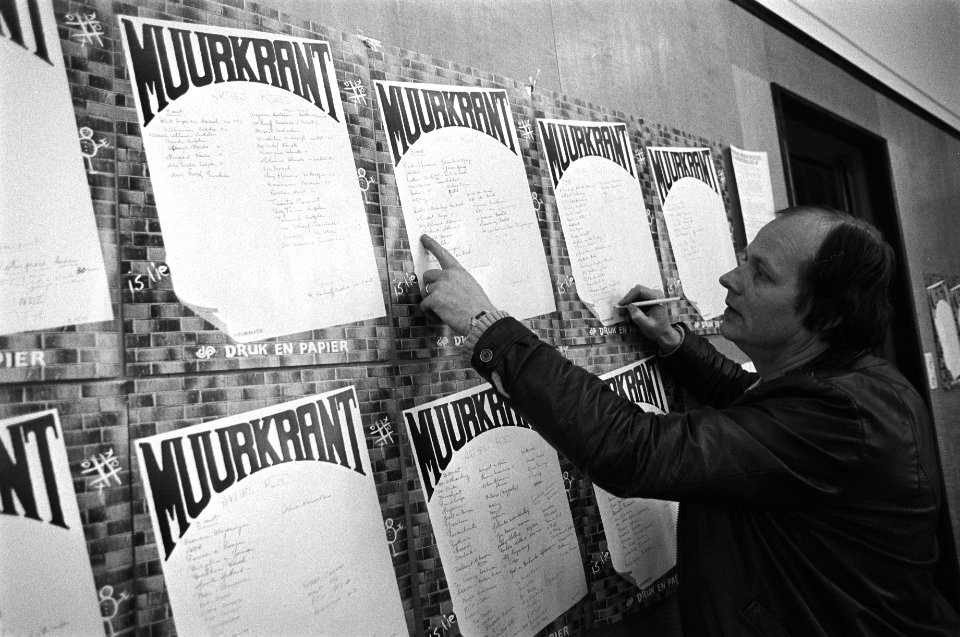 Stakingen in grafische industrie duren voort in verband met ziekengeld. In aktie, Bestanddeelnr 932-0482