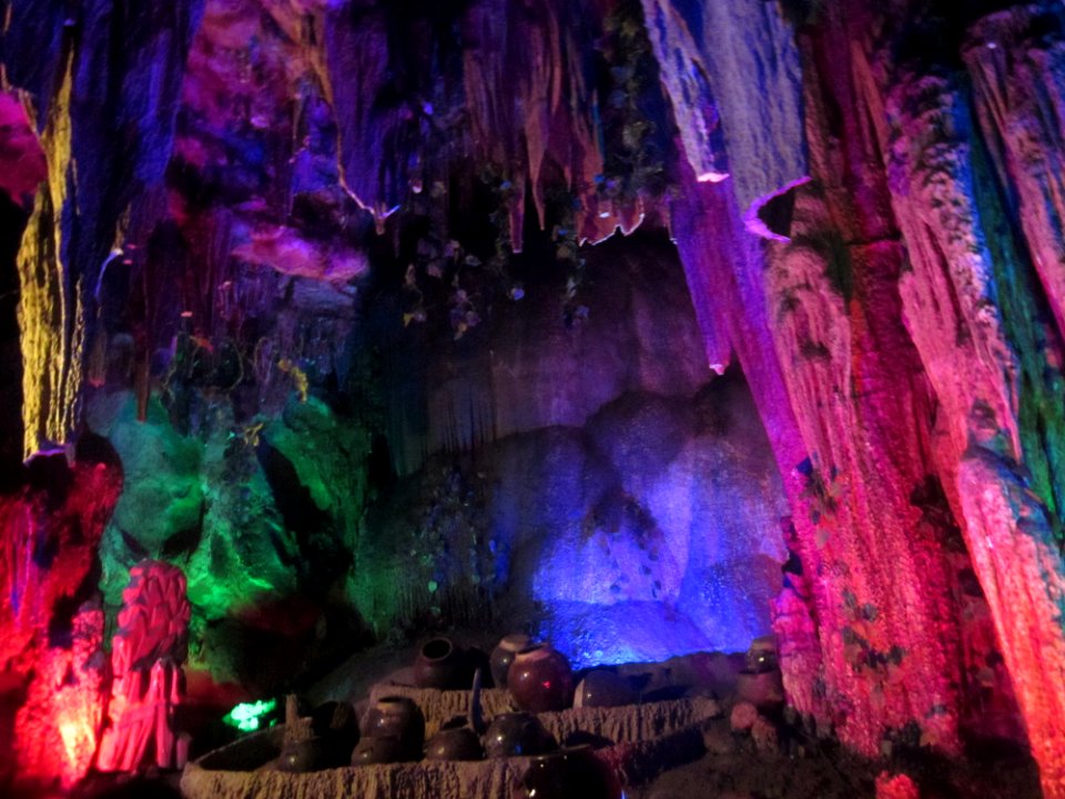 Stalactites, Boyue Cave, picture25
