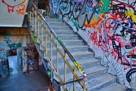Pforphoto staircase graffiti photo