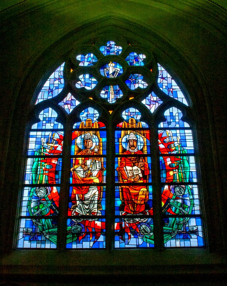 Stained-glass window of Sint-Quintinuskathedraal 2010-02-27 08
