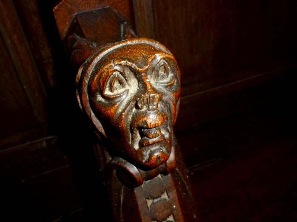 Stalles de l'église Saint-Julien d'Erny-Saint-Julien 02