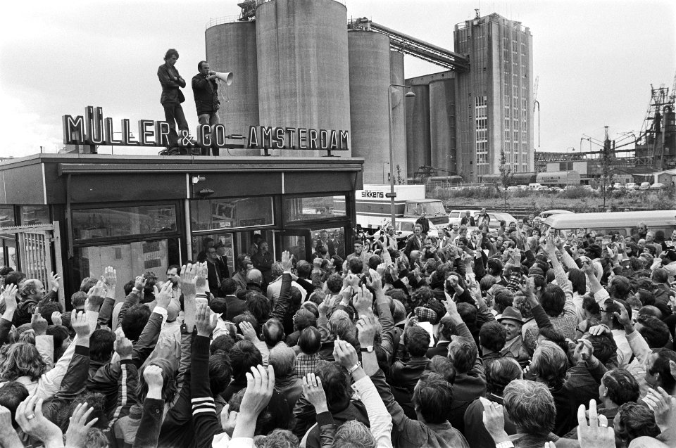Stakingsbijeenkomst in Amsterdamse haven, Bestanddeelnr 928-7619