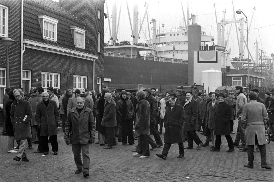 Stakingen in metaal voortgezet stakers bij ADM, Bestanddeelnr 925-3937