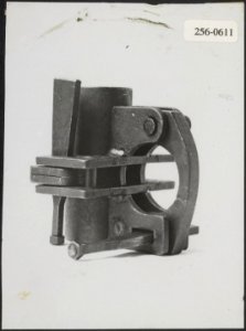 Stalen steigerklem type 1949 van fabrikant Ruuk Mulder te Haarlem, Bestanddeelnr 256-0611