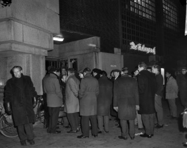 Staking Amsterdamse typografen, bij Telegraafgebouw, Bestanddeelnr 914-8393