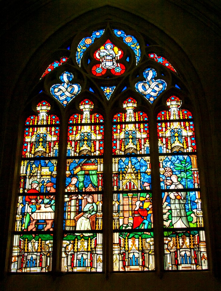 Stained-glass window of Sint-Quintinuskathedraal 2010-02-27 03