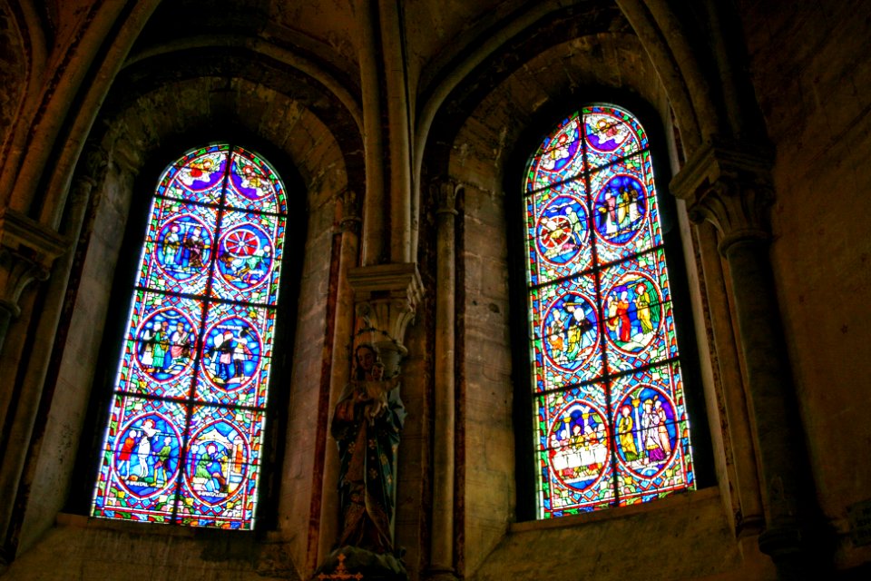 Stained-glass windows in the Cathedral of Noyon 2007-05-06