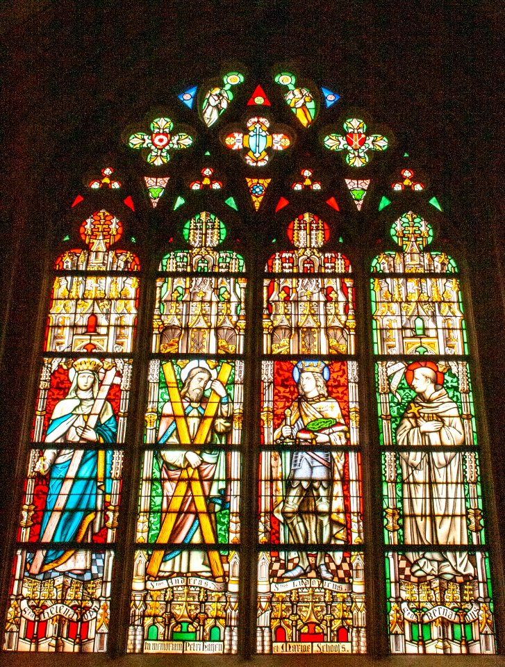 Stained-glass window of Sint-Quintinuskathedraal 2010-02-27 02