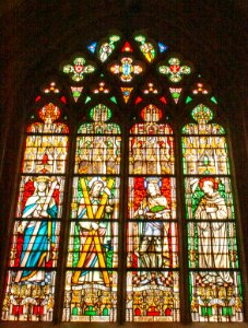 Stained-glass window of Sint-Quintinuskathedraal 2010-02-27 02