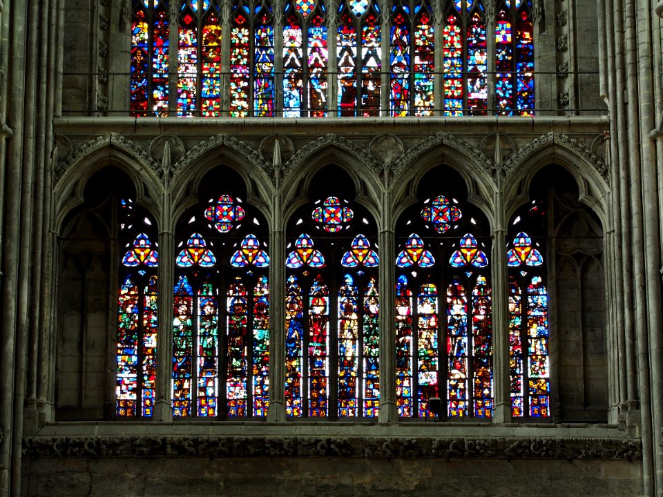 Stained glass windows of Amiens Cathedral, pic-005