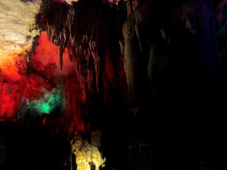 Stalactites - Water Curtain Cave, Boyue Cave,picture1