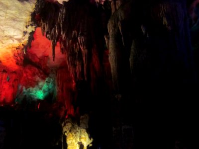 Stalactites - Water Curtain Cave, Boyue Cave,picture1