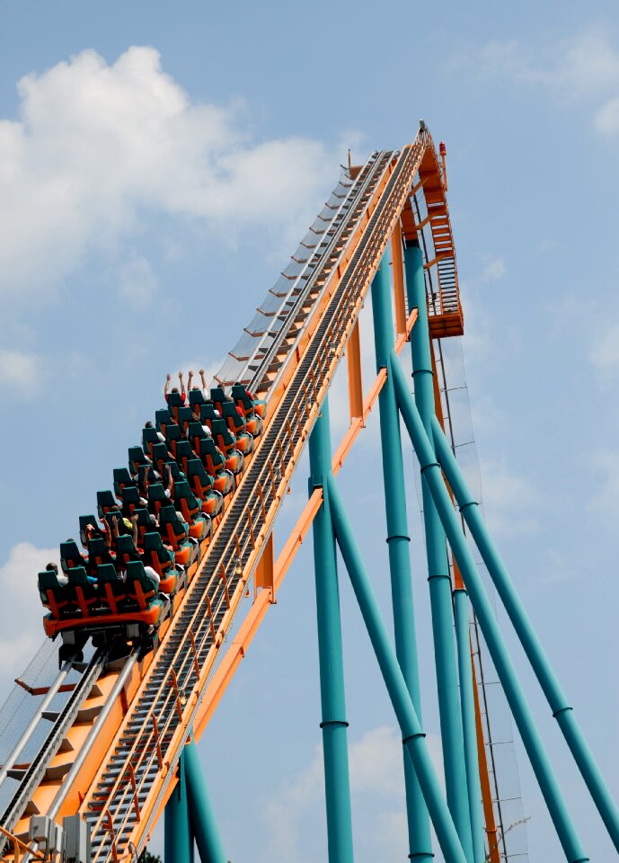 Entertainment amusement park