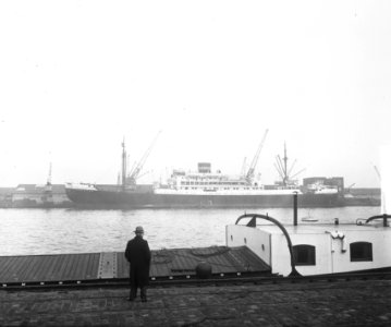 Staking Amsterdamse Haven. Bloemfontein kan niet verder, Bestanddeelnr 903-2058