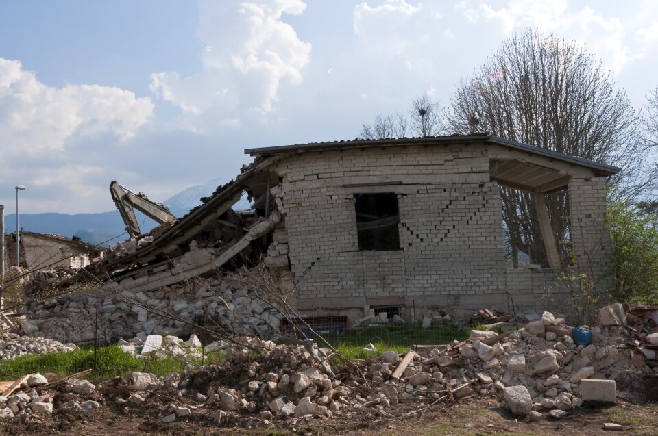 Disaster house roads