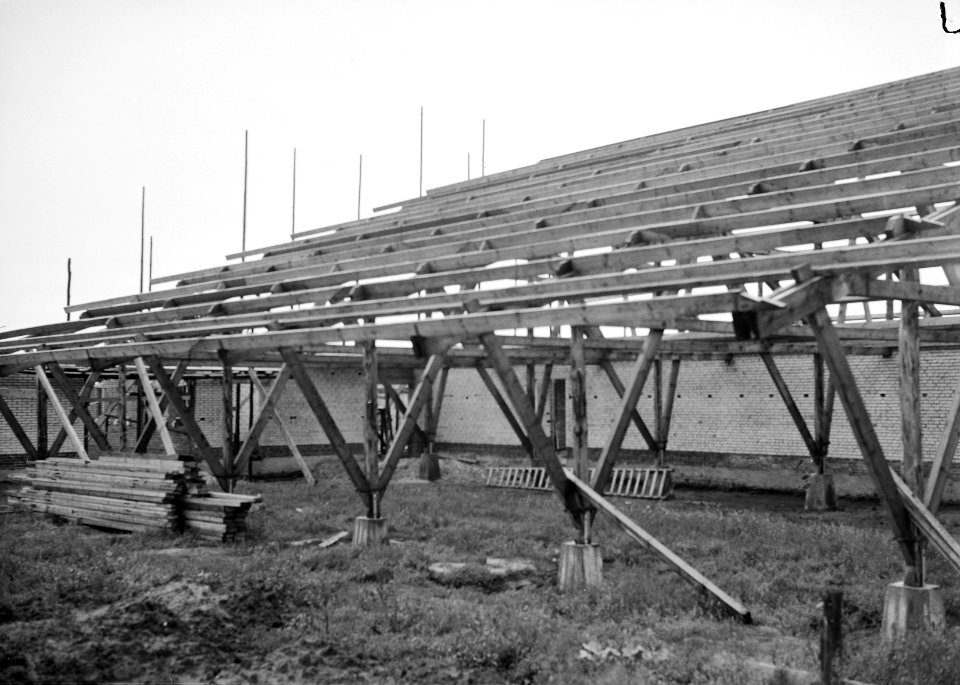 Stallen en schuren, open loopstallen, t kruis, Bestanddeelnr 162-0650
