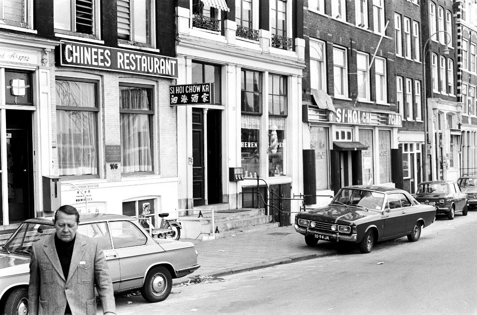 Stadsgezichten, auto's, uithangborden, Bestanddeelnr 927-9424