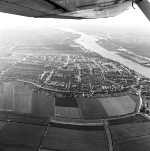 Stadsgezichten, scheepvaart, landerijen, Bestanddeelnr 250-8873