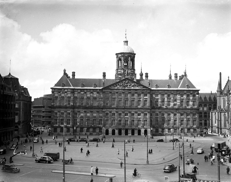 Stadsgezichten Amsterdam. Koninklijk Paleis met Dam, Bestanddeelnr 902-7857