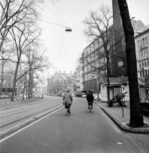 Stadsgezichten in Amsterdam (opdracht Amsterdam Boek ), gezicht op Nieuwe Zijdsv, Bestanddeelnr 927-5700