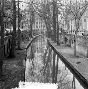 Stadsgezichten Utrecht. Werfkelders aan de Nieuwe Gracht, Bestanddeelnr 906-2549