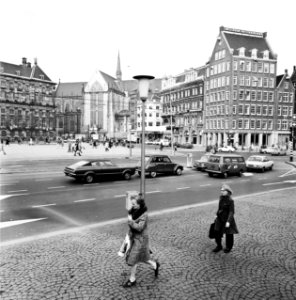 Stadsgezichten in Amsterdam (opdracht Amsterdam Boek ), gezicht op Dam, richting, Bestanddeelnr 927-5704
