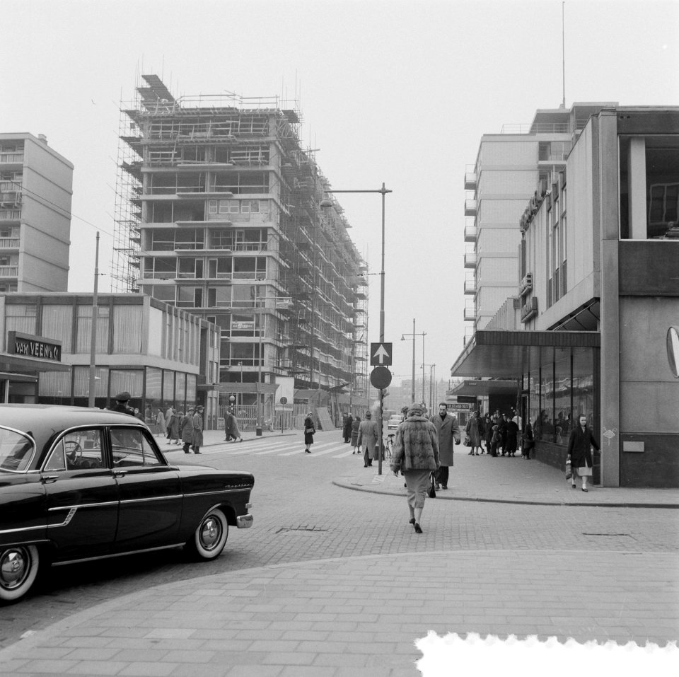 Stadsgezichten Rotterdam. Flatgebouw bij de Lijnbaan, Bestanddeelnr 908-5620