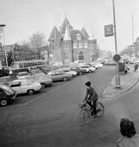 Stadsgezichten in Amsterdam (opdracht Amsterdam Boek ), Waaggebouw op Nieuwmarkt, Bestanddeelnr 927-5710