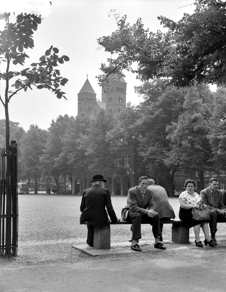 Stadsgezichten Maastricht, Vrijthof, Bestanddeelnr 907-1979