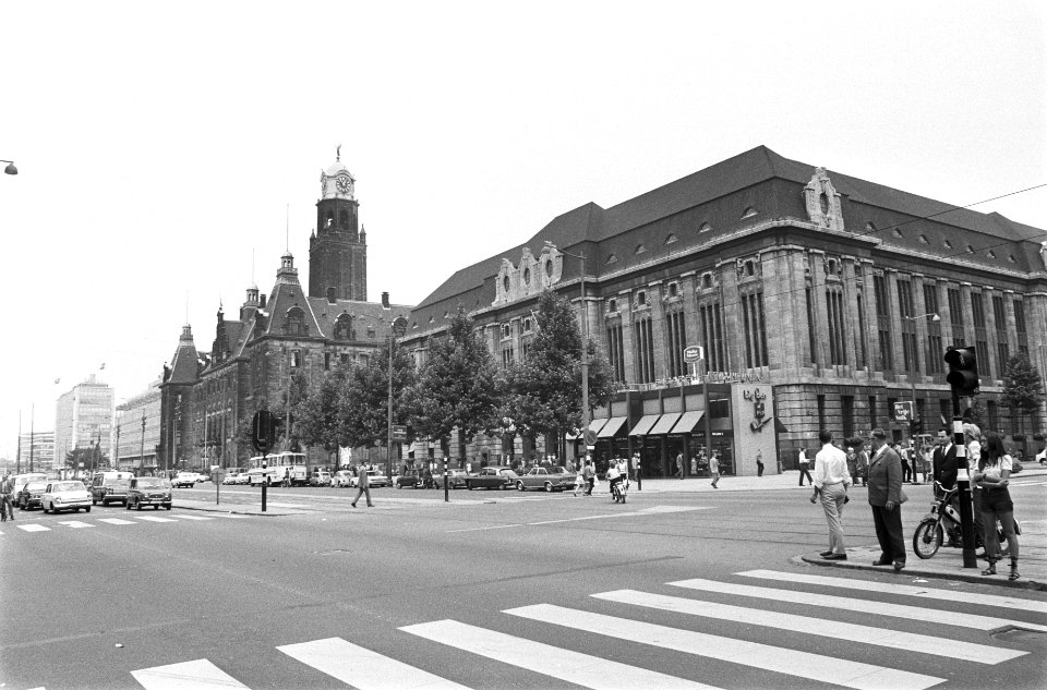 Stadsgezichten Rotterdam, links stadhuis, rechts postkantoor, Bestanddeelnr 924-7263
