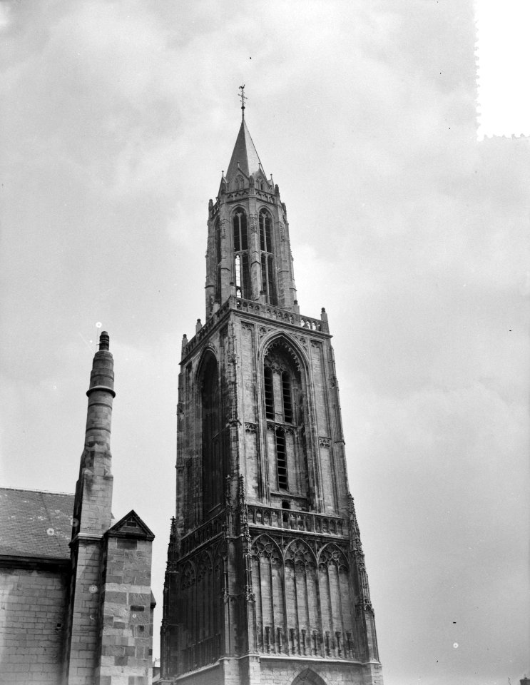 Stadsgezichten Maastricht Toren van St Janskerk, Bestanddeelnr 907-1975