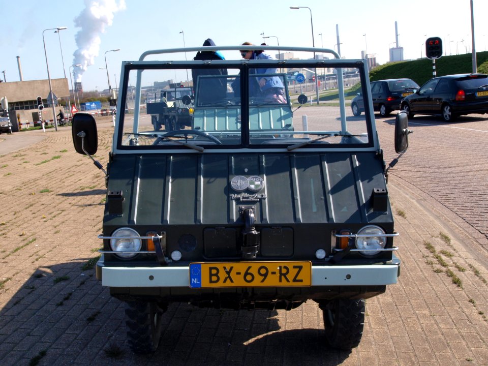 Steyer Puch Hzflinger 700 AP 4wheel drive pic-2