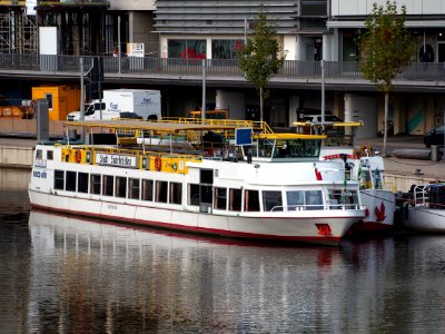 Stadt Saarbrücken, ENI 04306610 on the Saar river at Saarbrücken, pic2