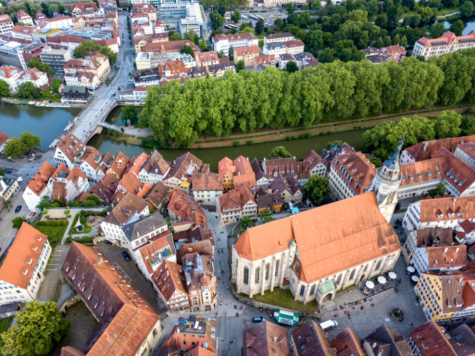Stiftskirche in Tübingen aus der Luft in Blickrichtung Südwesten