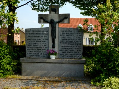 Stevensweert (Maasgouw) Eiland, wegkruis oorlogsmonument