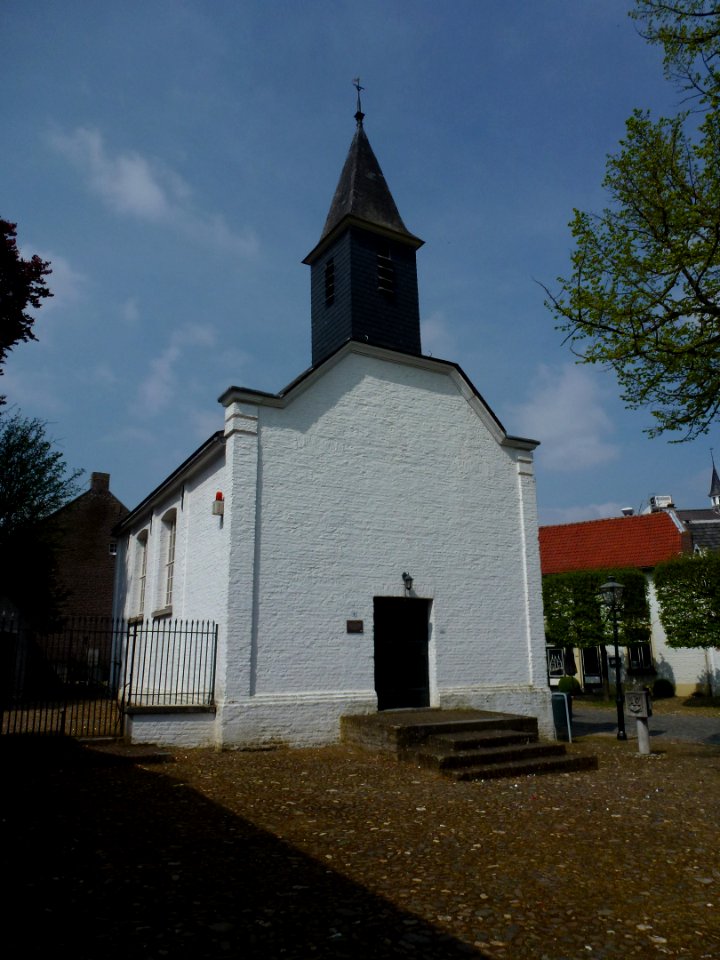 Stevensweert (Maasgouw) NH kerkje