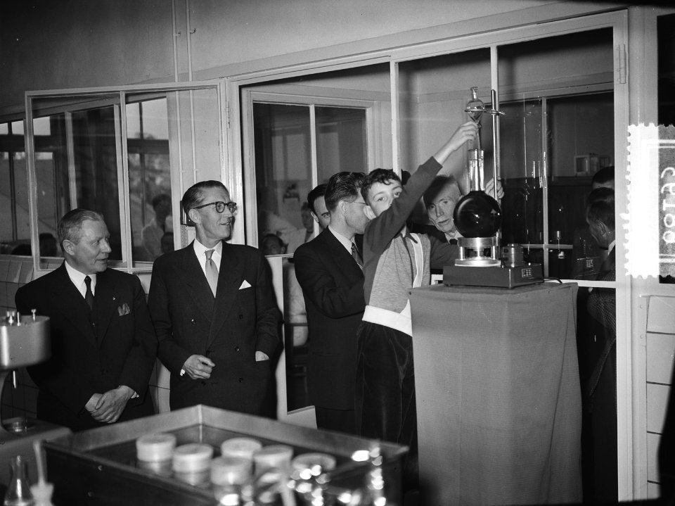 Sterovita opening laboratoria Breukelen, Bestanddeelnr 906-8193