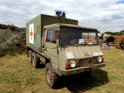 Steyr-Puch 712m Pinzgauer 6 x 6 Military Ambulance pic1
