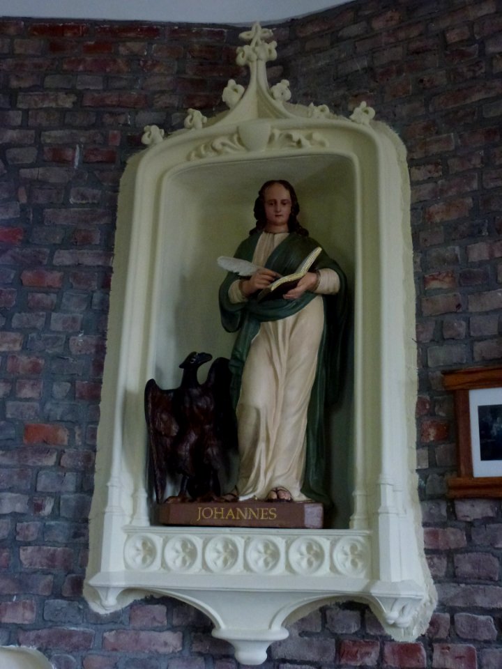 Stevensweert (Maasgouw) St.Rochuskapel beeld St.Johannes evangelist